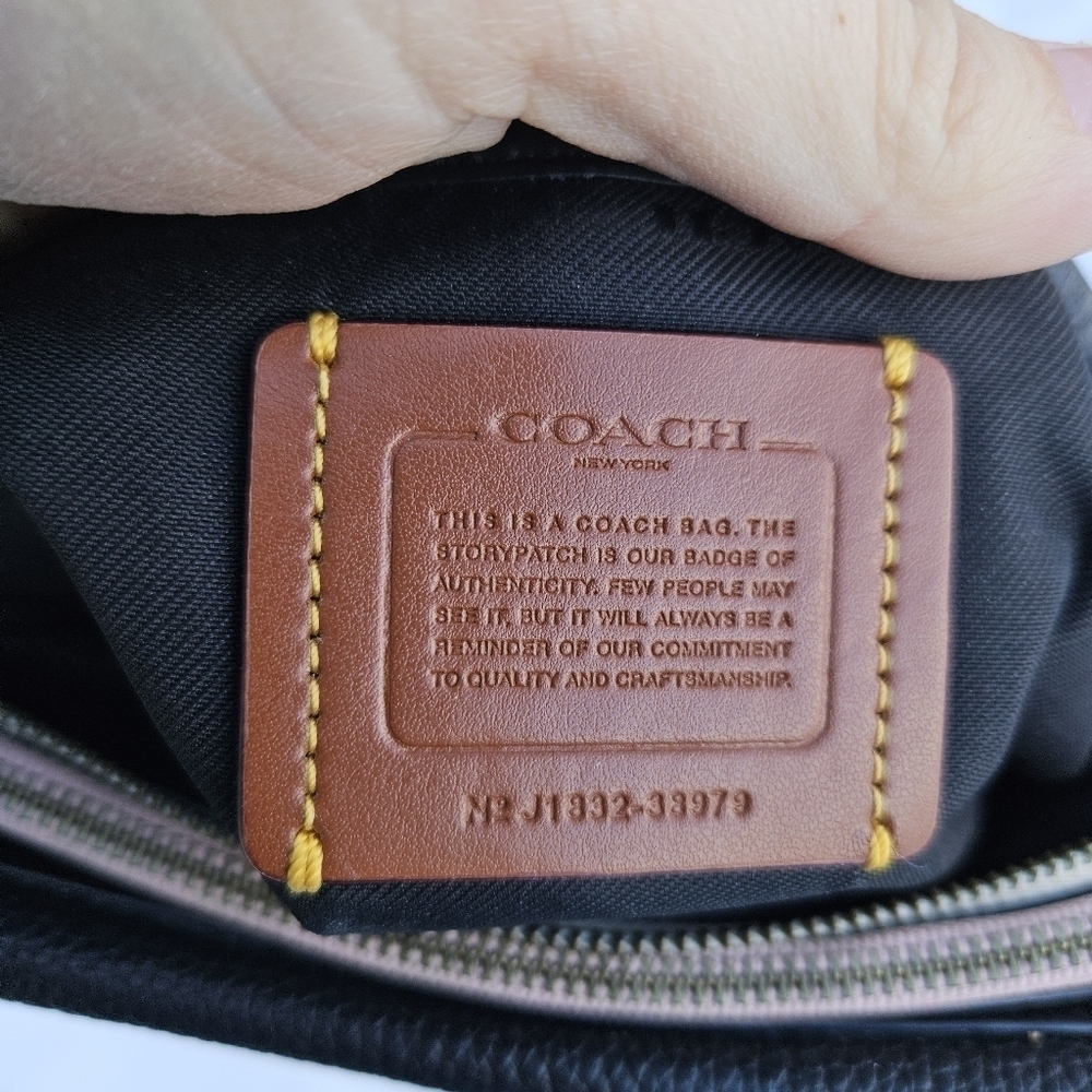 Coach Triple Crossbody in Colorblock black white pink - Picture 9 of 16